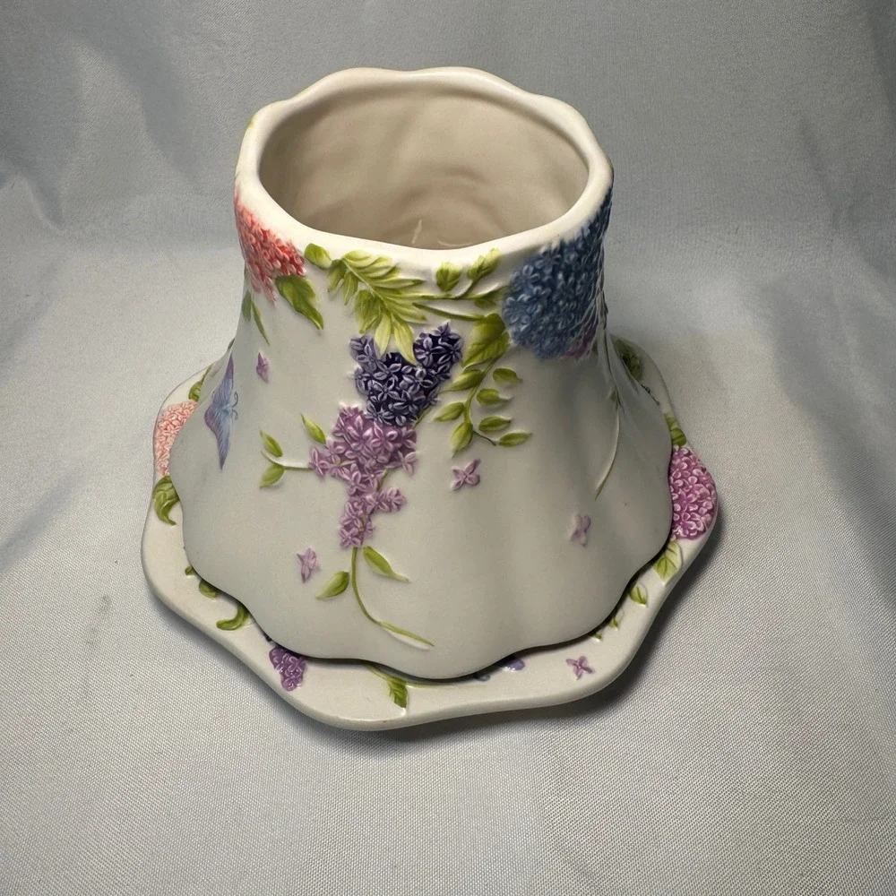 Yankee Candle Floral Hydrangea Lilac Butterfly Ceramic Shade and Tray Set White